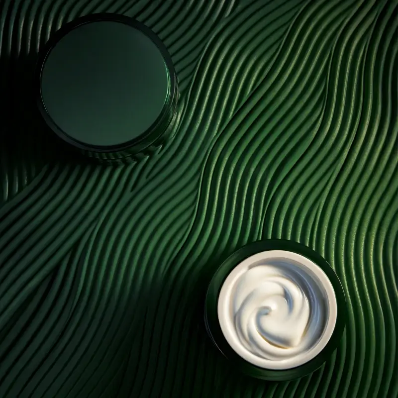 Klapp Aloe Vera Cream Mood mit offenem Tiegel