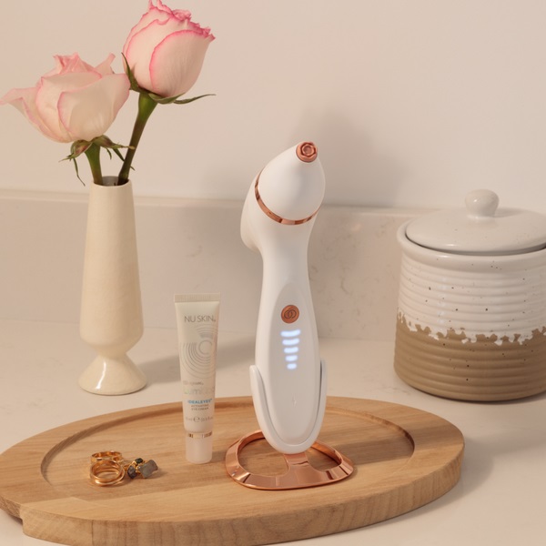 Nu Skin LumiSpa iO Rose Gold Accent & ageLOC LumiSpa IdealEyes – Augenpflegeset